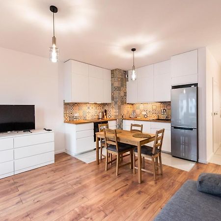 Saska Kepa Bright Apartament Varşovia Exterior foto