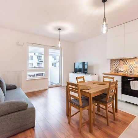Saska Kepa Bright Apartament Varşovia Exterior foto