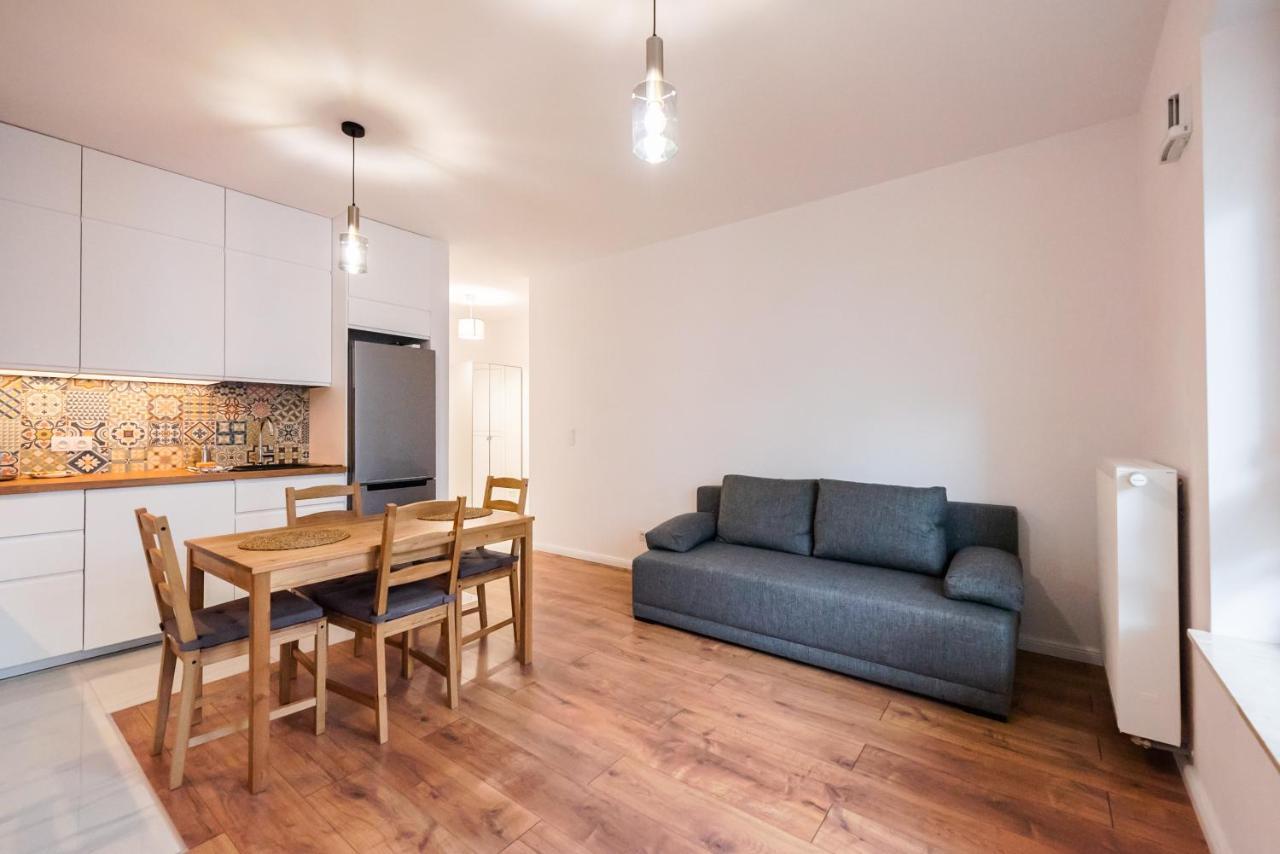 Saska Kepa Bright Apartament Varşovia Exterior foto