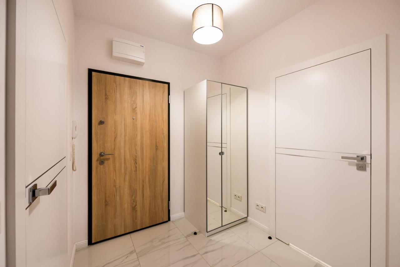Saska Kepa Bright Apartament Varşovia Exterior foto