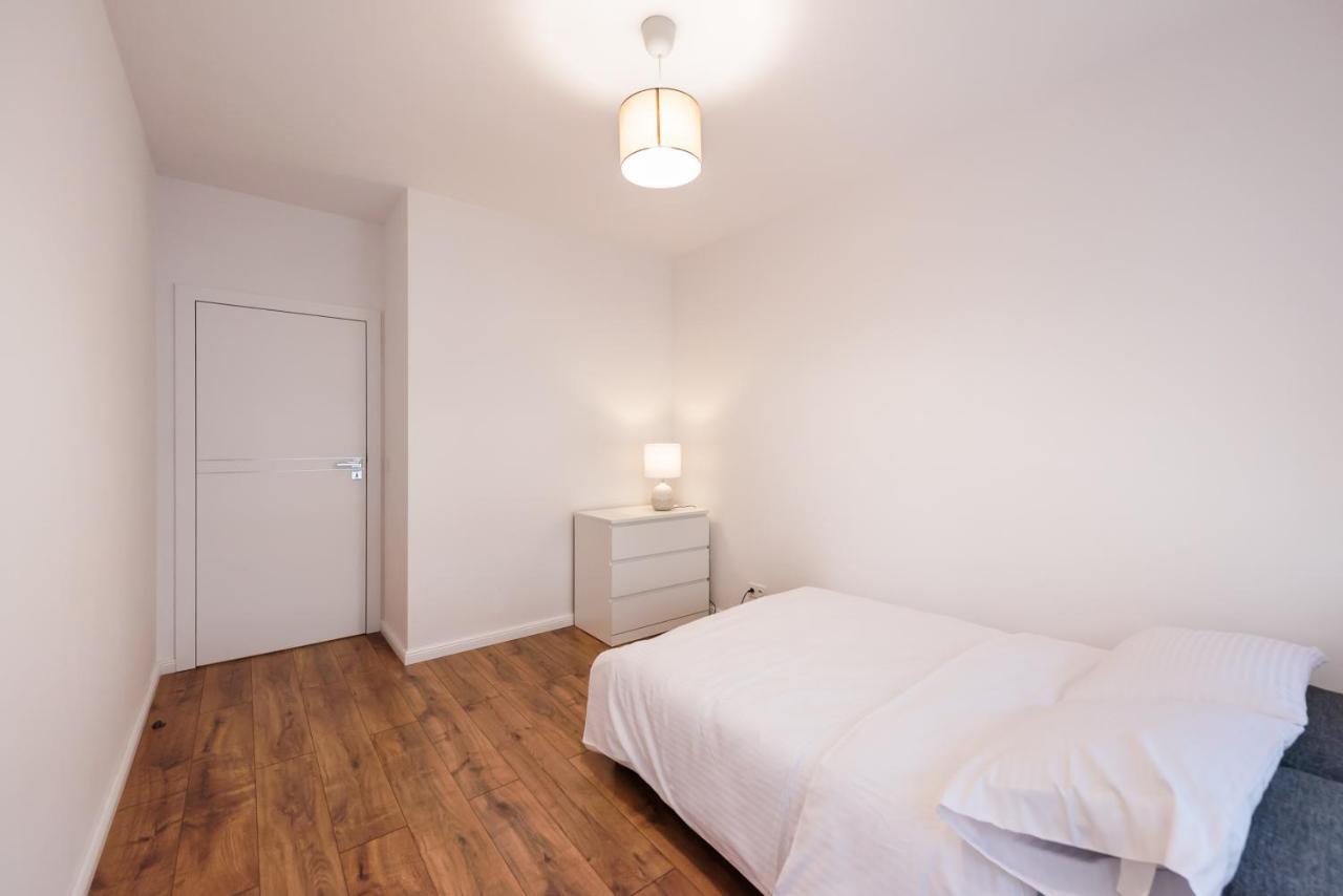 Saska Kepa Bright Apartament Varşovia Exterior foto